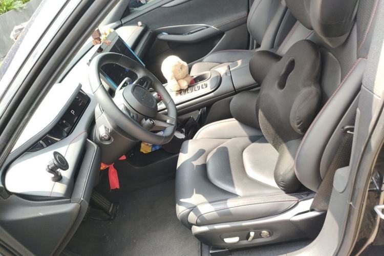 Used Xiaomi Auto SU7 2024 Rear-Drive Ultra-Long Range Advanced Pro-Level Intelligent Driving Version Left Front Seat