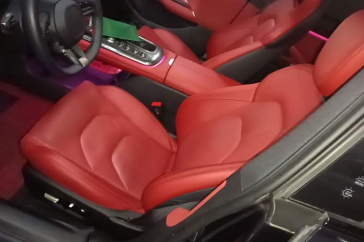 Used Xiaomi Auto SU7 2024 Rear-Drive Ultra-Long Range Advanced Pro-Level Intelligent Driving Version Left Front Seat