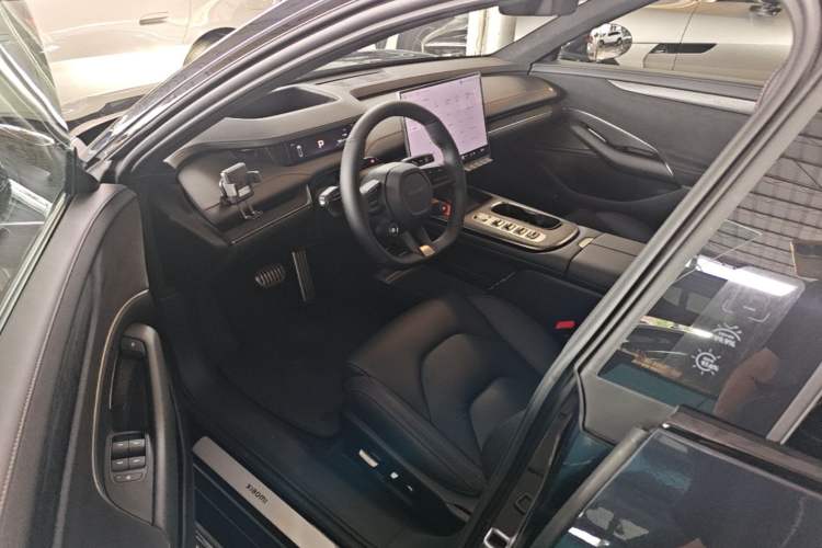 Used Xiaomi Auto SU7 2024 Four-Wheel Drive Ultra-Long Range Advanced Intelligent Driving Max Edition Left Front Seat