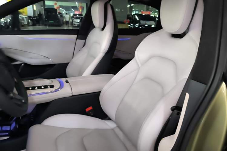 Used Xiaomi Auto SU7 2024 Four-Wheel Drive Ultra-Long Range Advanced Intelligent Driving Max Edition Left Front Seat
