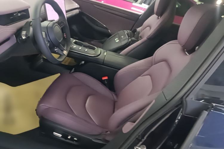 Used Xiaomi Auto SU7 2024 Rear-Drive Long-Range Intelligent Driving Version Left Front Seat