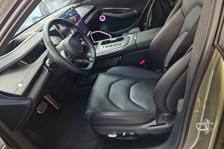 Used Xiaomi Auto SU7 2024 Four-Wheel Drive Ultra-Long Range Advanced Intelligent Driving Max Edition Left Front Seat