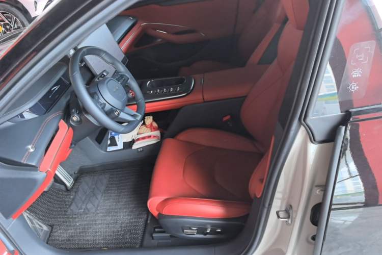 Used Xiaomi Auto SU7 2024 Four-Wheel Drive Ultra-Long Range Advanced Intelligent Driving Max Edition Left Front Seat
