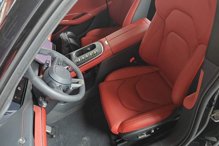 Used Xiaomi Auto SU7 2024 Four-Wheel Drive Ultra-Long Range Advanced Intelligent Driving Max Edition Left Front Seat