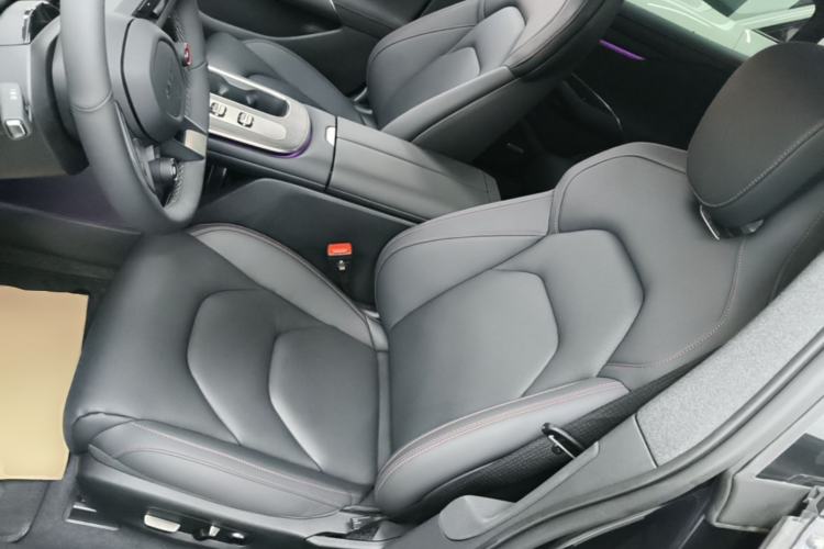 Used Xiaomi Auto SU7 2024 Rear-Drive Long-Range Intelligent Driving Version Left Front Seat
