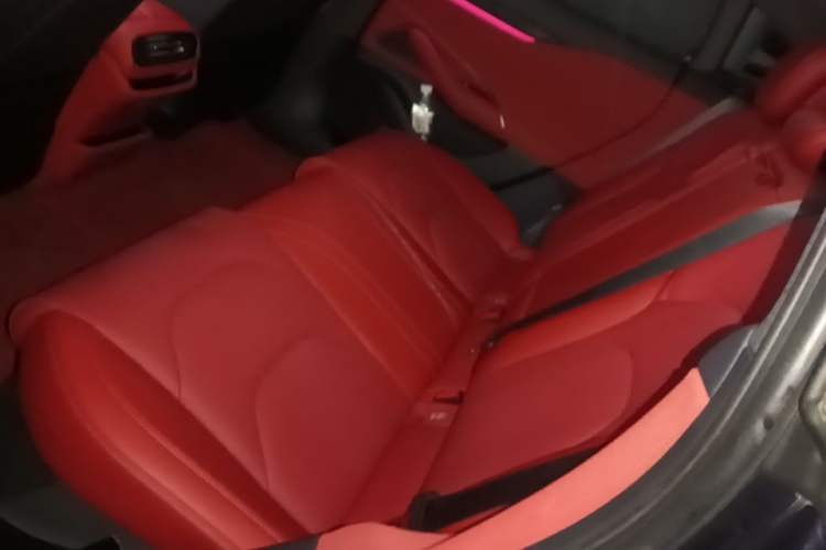 Used Xiaomi Auto SU7 2024 Rear-Drive Ultra-Long Range Advanced Pro-Level Intelligent Driving Version Left Rear Seat
