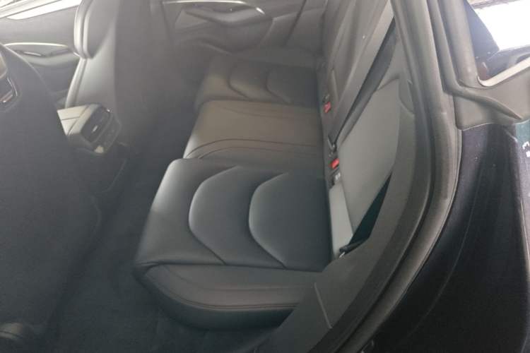 Used Xiaomi Auto SU7 2024 Four-Wheel Drive Ultra-Long Range Advanced Intelligent Driving Max Edition Left Rear Seat