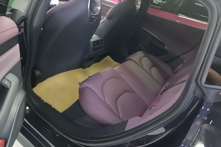 Used Xiaomi Auto SU7 2024 Rear-Drive Long-Range Intelligent Driving Version Left Rear Seat