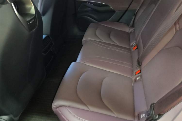 Used Xiaomi Auto SU7 2024 Four-Wheel Drive Ultra-Long Range Advanced Intelligent Driving Max Edition Left Rear Seat