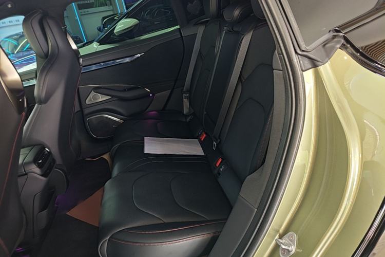 Used Xiaomi Auto SU7 2024 Four-Wheel Drive Ultra-Long Range Advanced Intelligent Driving Max Edition Left Rear Seat