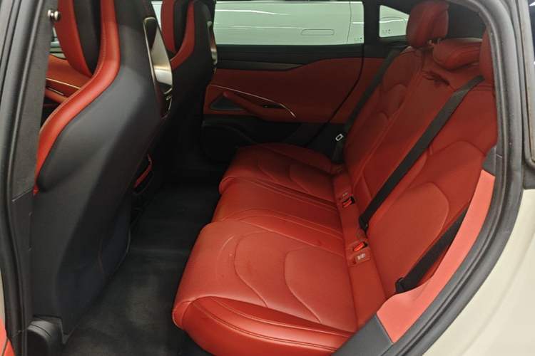 Used Xiaomi Auto SU7 2024 Four-Wheel-Drive Max Founder's Edition Left Rear Seat