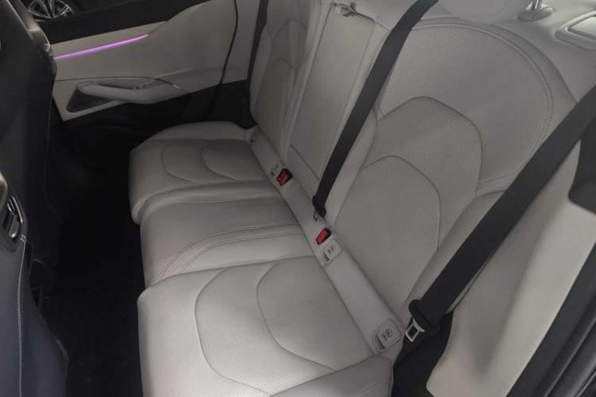 Used Xiaomi Auto SU7 2024 Rear-Drive Long-Range Intelligent Driving Version Left Rear Seat