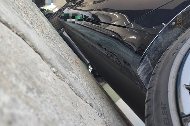 Used Xiaomi Auto SU7 2024 Four-Wheel Drive Ultra-Long Range Advanced Intelligent Driving Max Edition Left Side Sill
