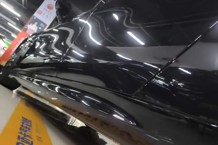 Used Xiaomi Auto SU7 2024 Four-Wheel Drive Ultra-Long Range Advanced Intelligent Driving Max Edition Left Side Sill