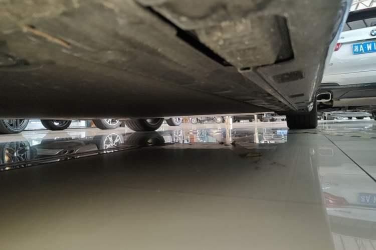 Used Xiaomi Auto SU7 2024 Four-Wheel Drive Ultra-Long Range Advanced Intelligent Driving Max Edition Left Side Sill