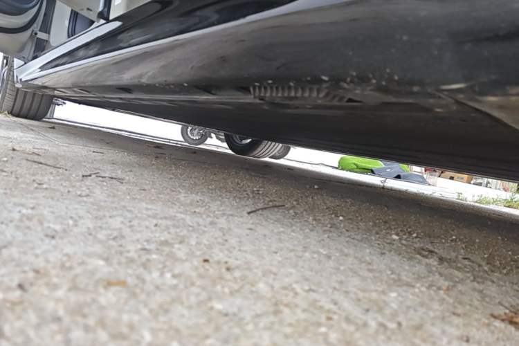 Used Xiaomi Auto SU7 2024 Rear-Drive Long-Range Intelligent Driving Version Left Side Sill