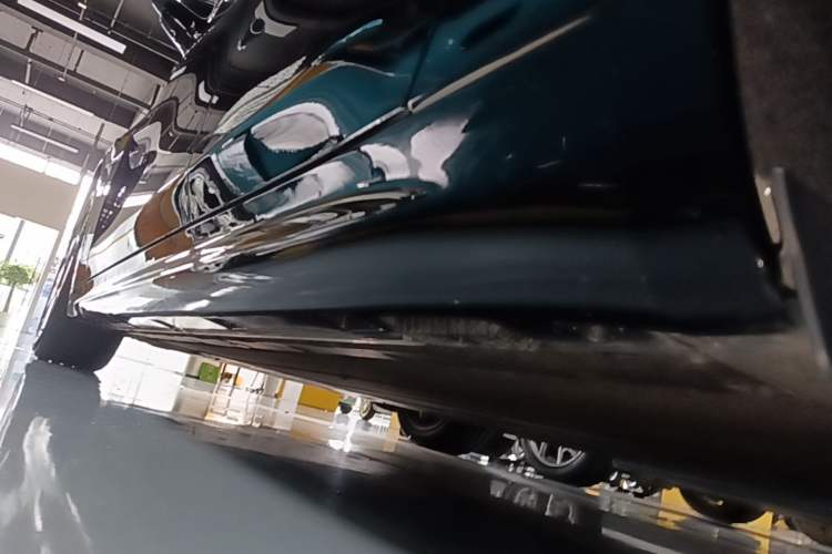 Used Xiaomi Auto SU7 2024 Rear-Drive Long-Range Intelligent Driving Version Left Side Sill