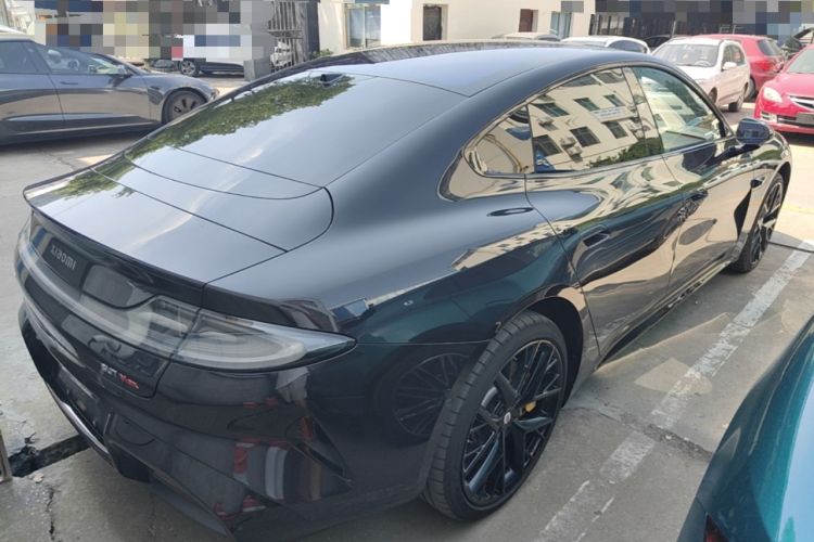 Used Xiaomi Auto SU7 2024 Four-Wheel Drive Ultra-Long Range Advanced Intelligent Driving Max Edition Rear Right 45 Deg