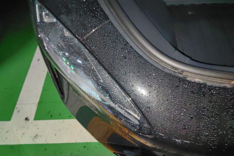 Used Xiaomi Auto SU7 2024 Four-Wheel Drive Ultra-Long Range Advanced Intelligent Driving Max Edition Right Front Headlight