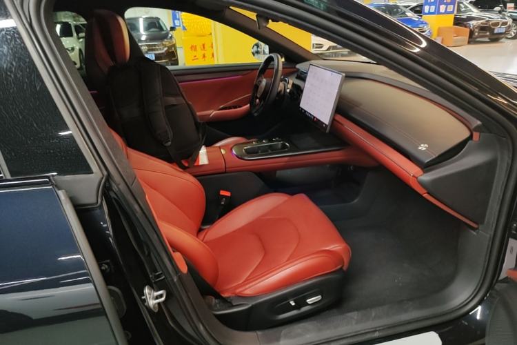 Used Xiaomi Auto SU7 2024 Rear-Drive Ultra-Long Range Advanced Pro-Level Intelligent Driving Version Right Front Seat