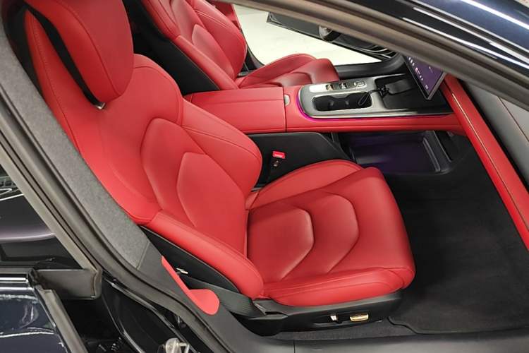 Used Xiaomi Auto SU7 2024 Rear-Drive Standard Founder Edition Right Front Seat