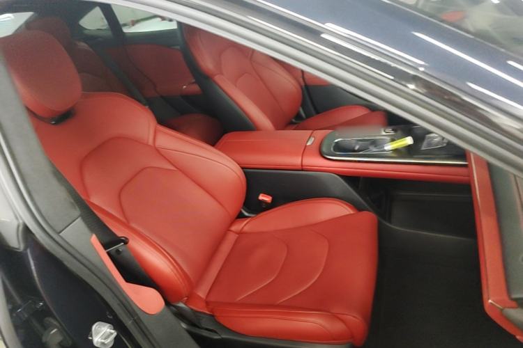 Used Xiaomi Auto SU7 2024 Four-Wheel Drive Ultra-Long Range Advanced Intelligent Driving Max Edition Right Front Seat