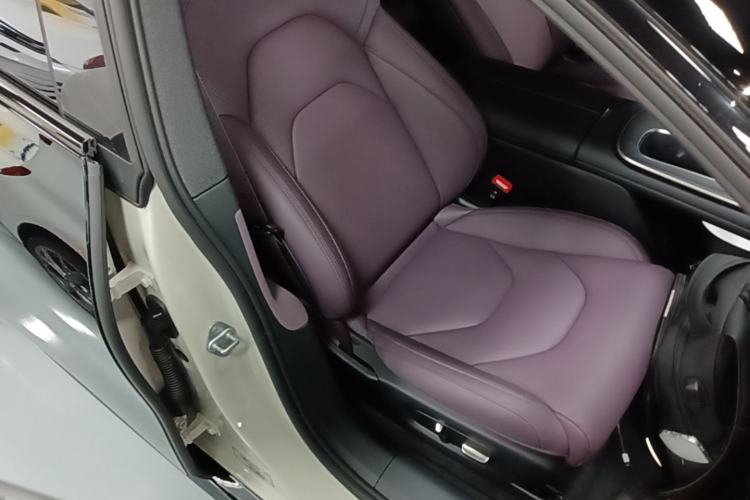Used Xiaomi Auto SU7 2024 Rear-Drive Long-Range Intelligent Driving Version Right Front Seat