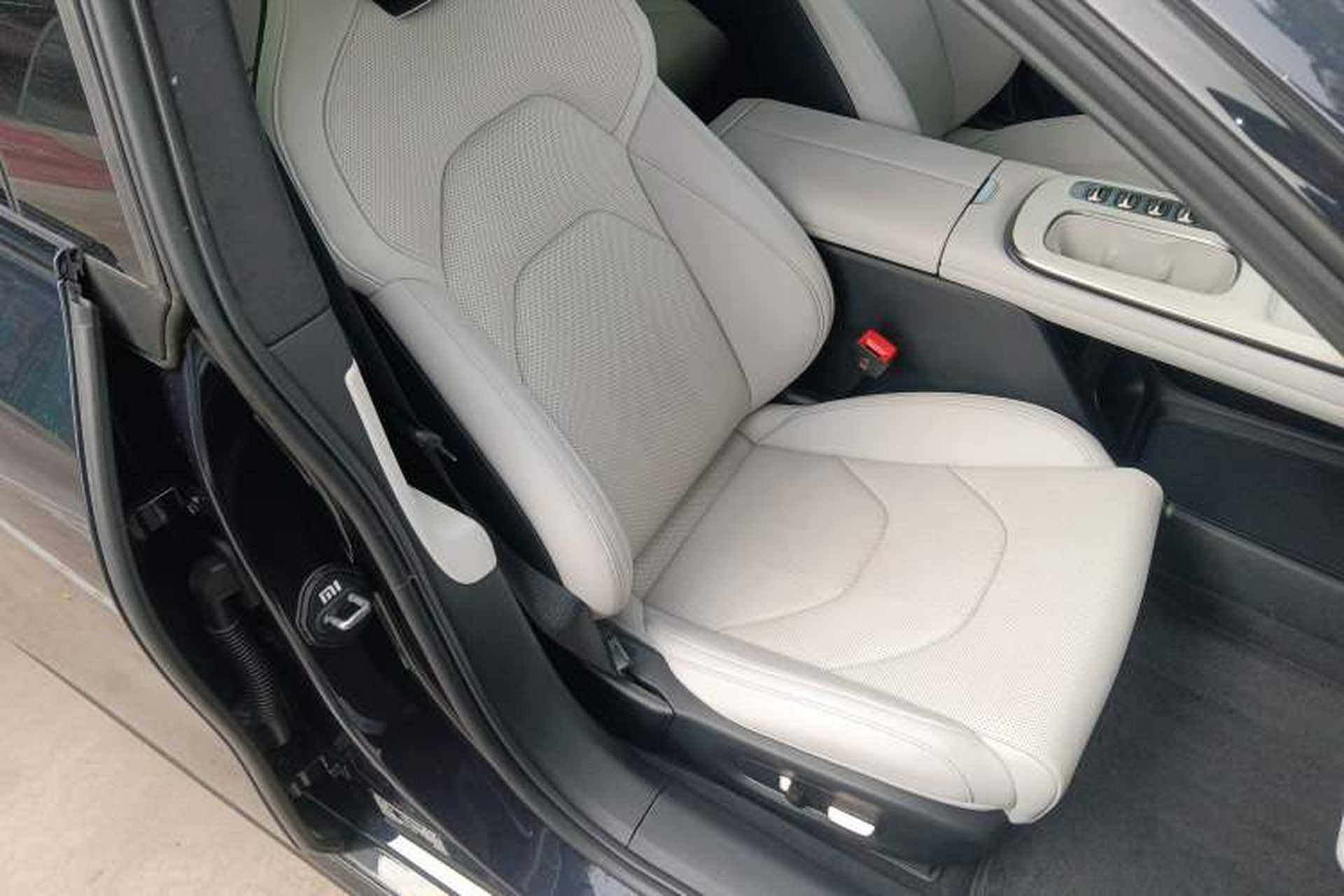 Used Xiaomi Auto SU7 2024 Four-Wheel-Drive Max Founder's Edition Right Front Seat