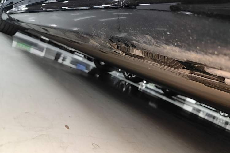 Used Xiaomi Auto SU7 2024 Rear-Drive Standard Founder Edition Right Side Sill