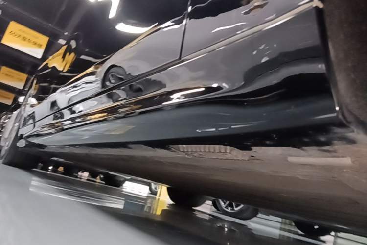 Used Xiaomi Auto SU7 2024 Rear-Drive Long-Range Intelligent Driving Version Right Side Sill