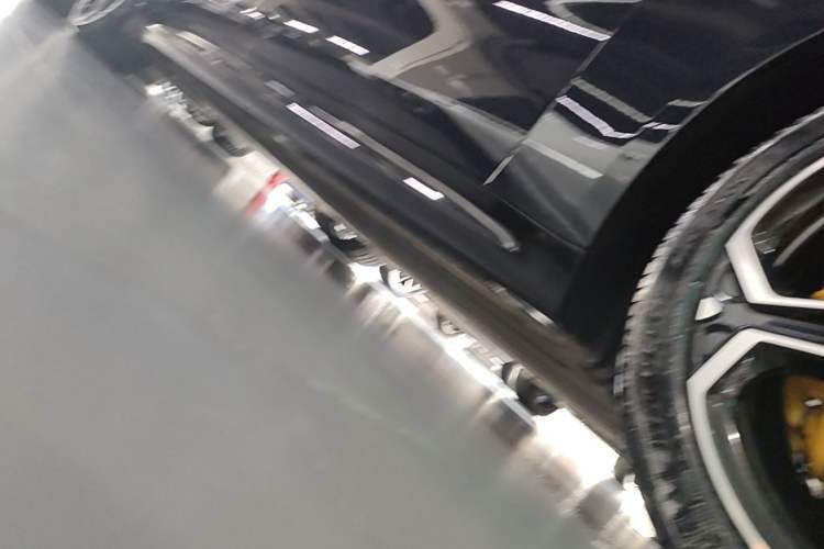 Used Xiaomi Auto SU7 2024 Rear-Drive Standard Founder Edition Right Side Sill