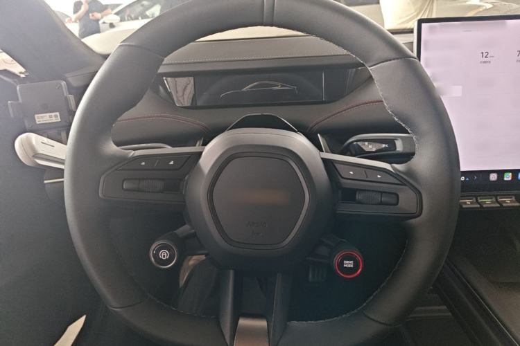 Used Xiaomi Auto SU7 2024 Four-Wheel Drive Ultra-Long Range Advanced Intelligent Driving Max Edition Steering Wheel