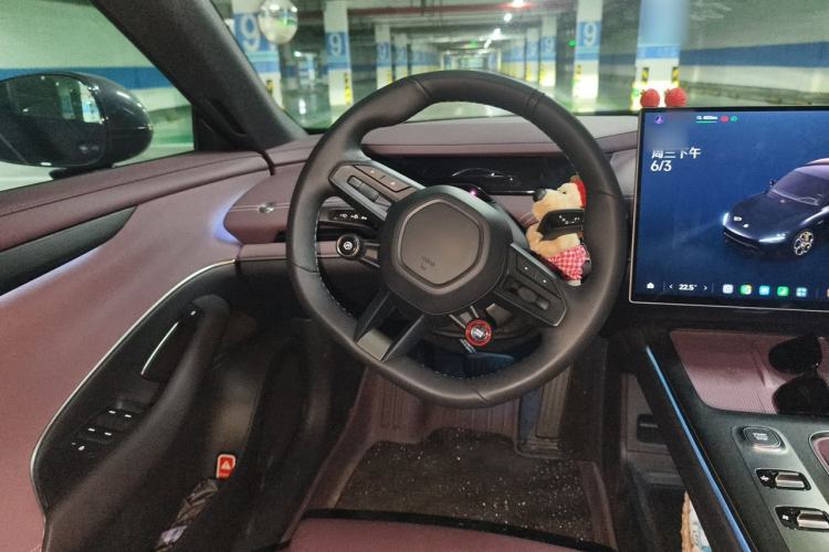 Used Xiaomi Auto SU7 2024 Rear-Drive Long-Range Intelligent Driving Version Steering Wheel