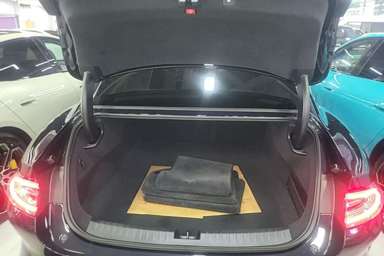 Used Xiaomi Auto SU7 2024 Rear-Drive Long-Range Intelligent Driving Version Trunk