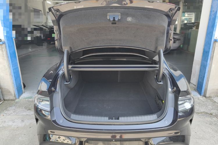 Used Xiaomi Auto SU7 2024 Four-Wheel Drive Ultra-Long Range Advanced Intelligent Driving Max Edition Trunk