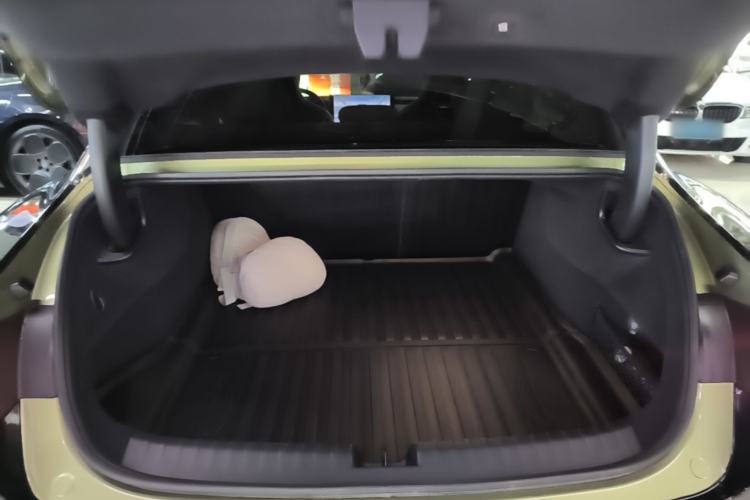 Used Xiaomi Auto SU7 2024 Four-Wheel Drive Ultra-Long Range Advanced Intelligent Driving Max Edition Trunk