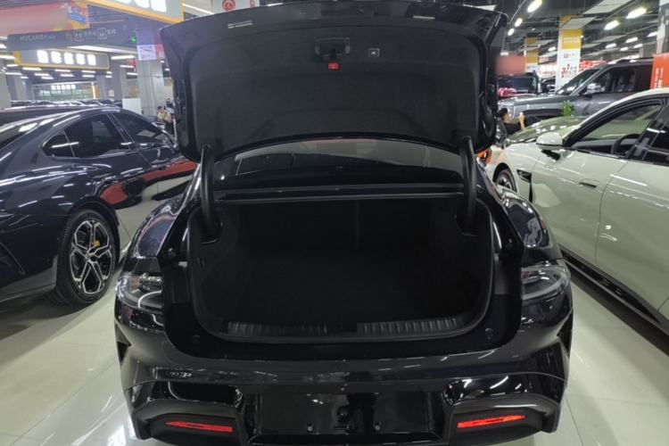 Used Xiaomi Auto SU7 2024 Rear-Drive Long-Range Intelligent Driving Version Trunk
