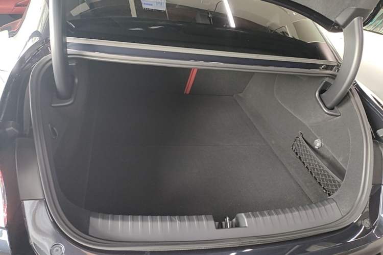 Used Xiaomi Auto SU7 2024 Rear-Drive Standard Founder Edition Trunk