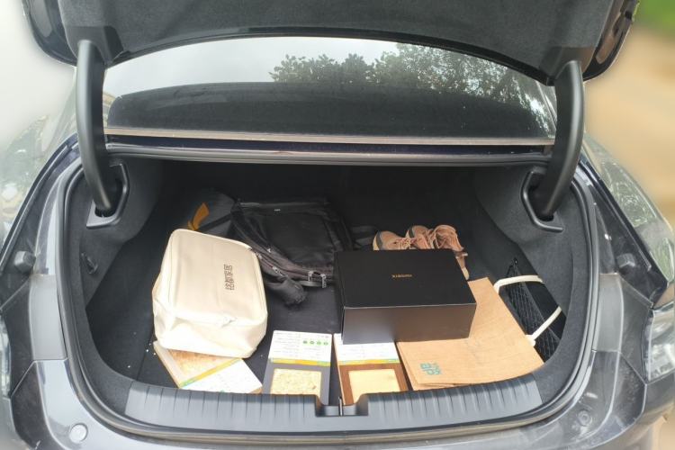 Used Xiaomi Auto SU7 2024 Rear-Drive Ultra-Long Range Advanced Pro-Level Intelligent Driving Version Trunk