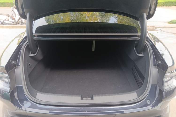 Used Xiaomi Auto SU7 2024 Four-Wheel-Drive Max Founder's Edition Trunk