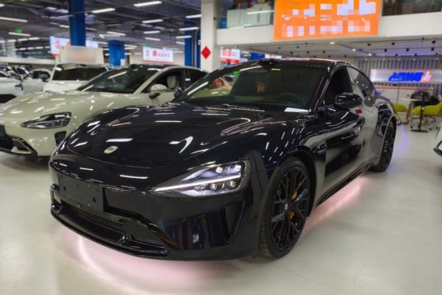 Used Xiaomi Auto SU7 2024 Four-Wheel Drive Ultra-Long Range Advanced Intelligent Driving Max Edition