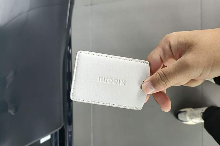 Used Xiaomi Auto SU7 2024 Rear-Drive Standard Founder Edition Vehicle Key