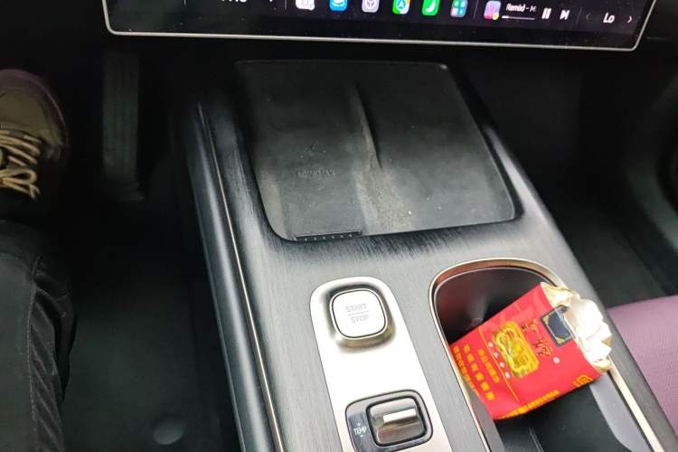 Used Xiaomi Auto SU7 2024 Rear-Drive Long-Range Intelligent Driving Version Vehicle Key