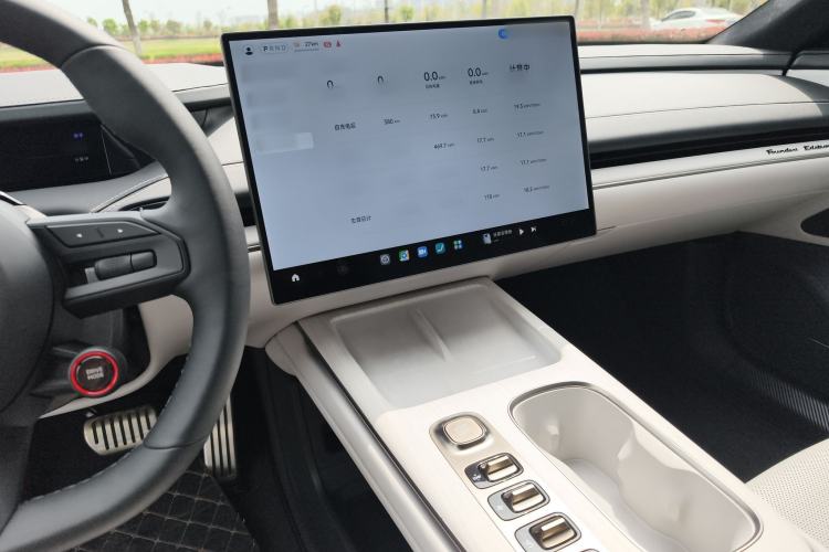 Used Xiaomi Auto SU7 2024 Four-Wheel-Drive Max Founder's Edition Audio And AC Panel