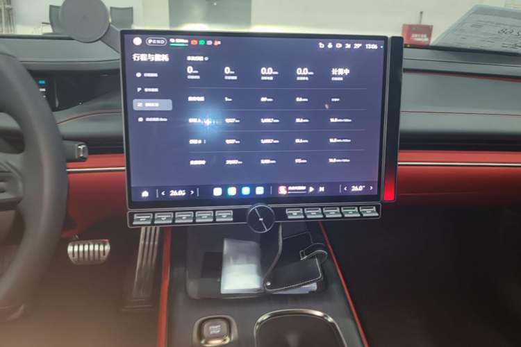 Used Xiaomi Auto SU7 2024 Four-Wheel Drive Ultra-Long Range Advanced Intelligent Driving Max Edition Audio And AC Panel