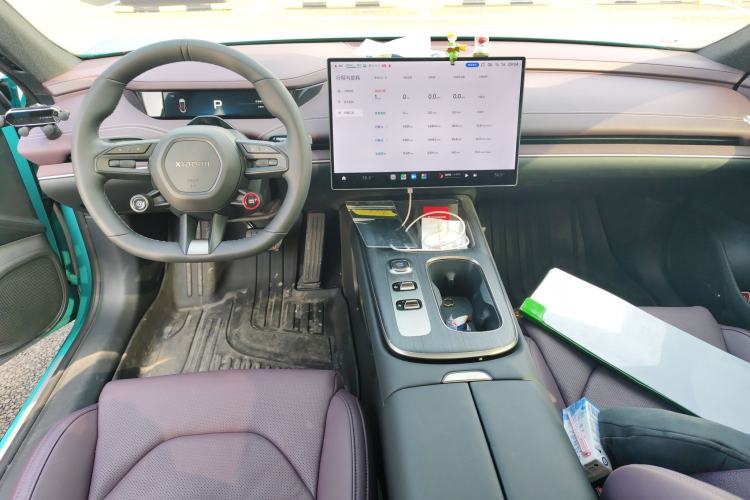 Used Xiaomi Auto SU7 2024 Rear-Drive Ultra-Long Range Advanced Pro-Level Intelligent Driving Version Center Console