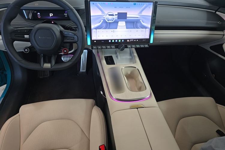 Used Xiaomi Auto SU7 2024 Four-Wheel Drive Ultra-Long Range Advanced Intelligent Driving Max Edition Center Console