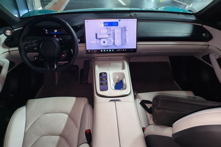 Used Xiaomi Auto SU7 2024 Rear-Drive Long-Range Intelligent Driving Version Center Console