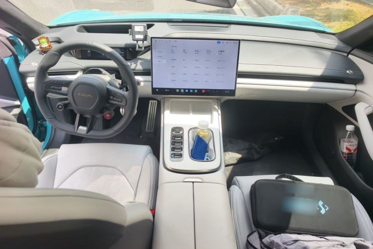 Used Xiaomi Auto SU7 2024 Four-Wheel Drive Ultra-Long Range Advanced Intelligent Driving Max Edition Center Console