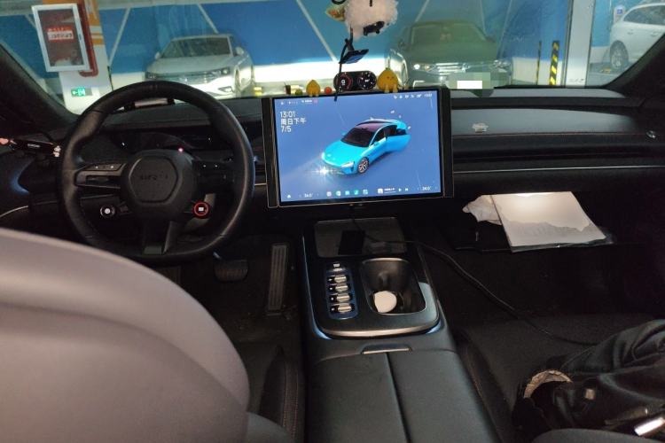 Used Xiaomi Auto SU7 2024 Rear-Drive Ultra-Long Range Advanced Pro-Level Intelligent Driving Version Center Console